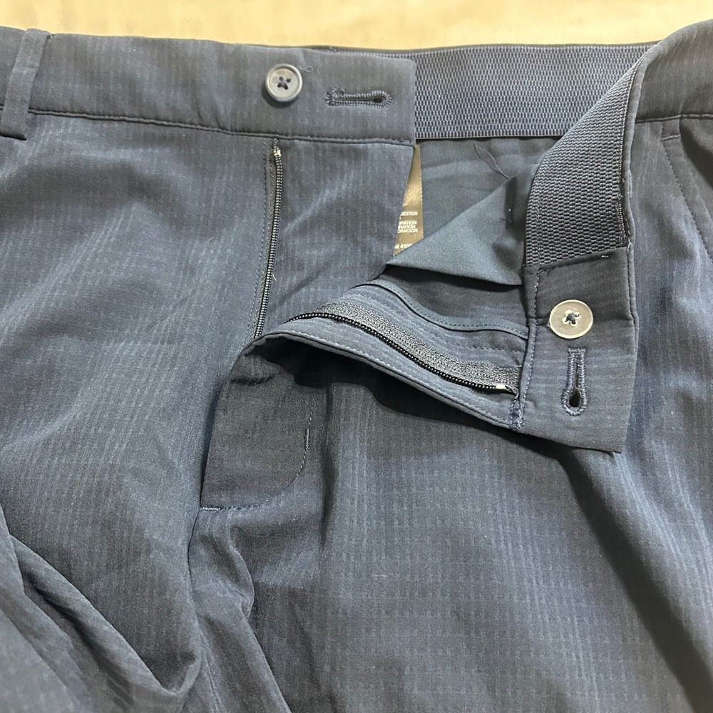 Greg Norman Mens Golf Shorts Lot of 2 Navy Grey Performance Stretch Size 34 - Picture 7 of 16